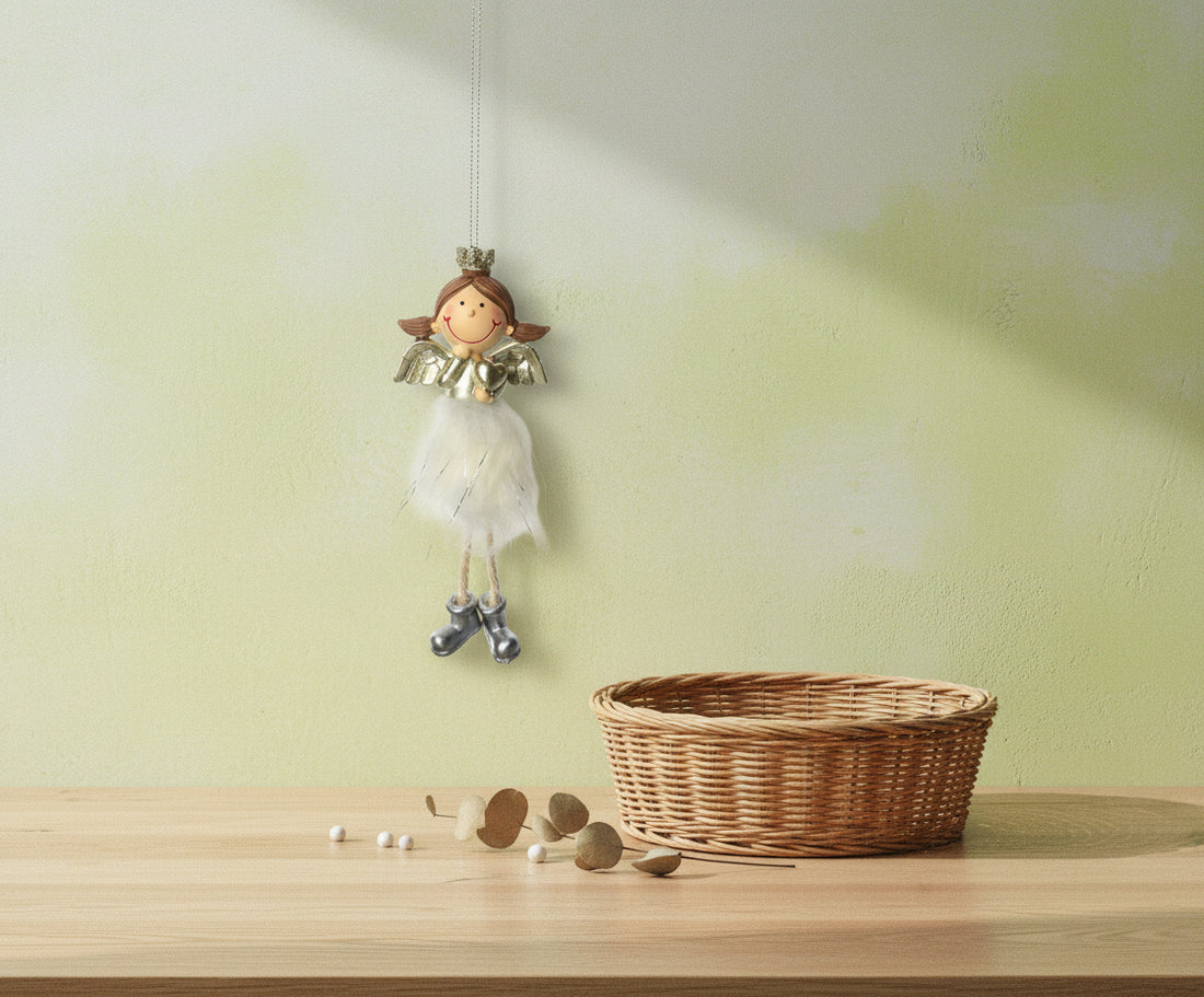 SANTA LILA Zawieszka bombka dziewczynka18x7 cm
