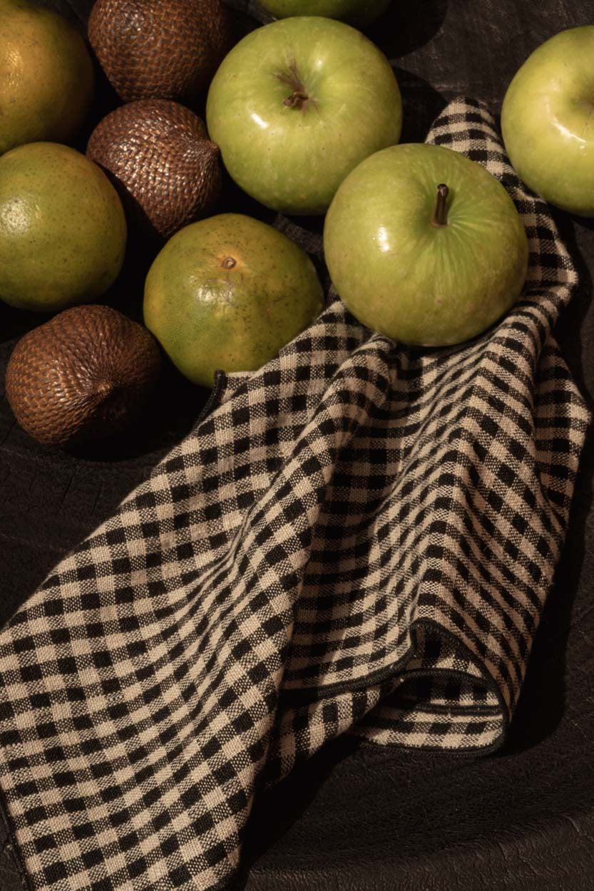 The Picknick Napkin - Natural Black - 45x45
